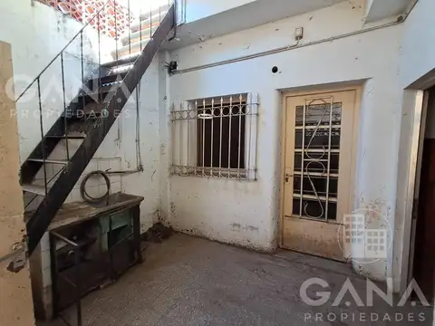 venta Departamento de pasillo a reciclar en barrio arroyito 1 dormitorio y comodin