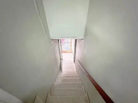 Casa 12 ambientes con 3 baños