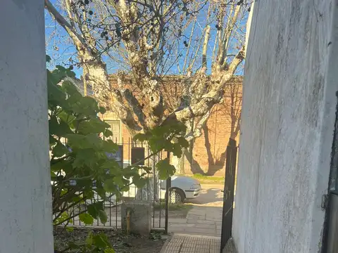 DOS CASA EN UNA: EN VENTA! GENERAL LAS HERAS
