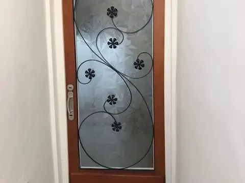 P.H CENTRICO DE 2 DORMITORIOS CON PATIO