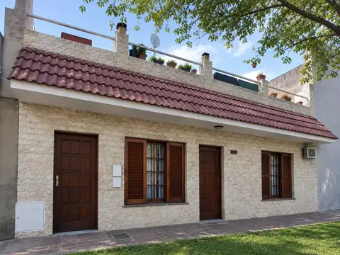 Venta Barrio Belgrano Navarro 6700 Casa dos dormitorios 