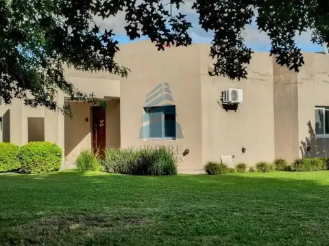 VENTA Casa 5 ambientes, Barrio San Joaquin - Capilla del Señor