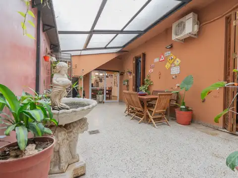 Depto Tipo Casa en Venta de 4 dormitorios