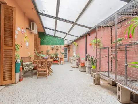Depto Tipo Casa en Venta de 5 ambientes