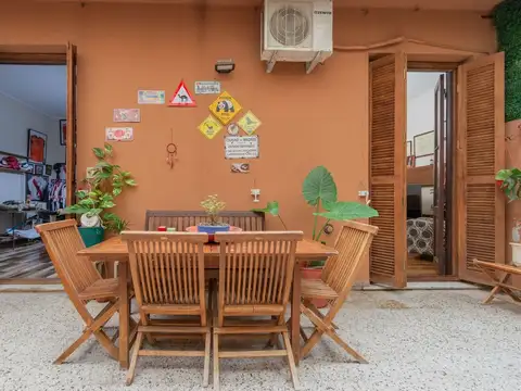 Depto Tipo Casa 5 ambientes con 2 baños