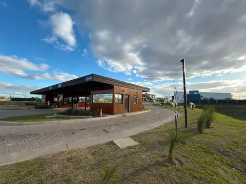 VENTA LOTE EN VILLAGE JOVEN BELLA VISTA