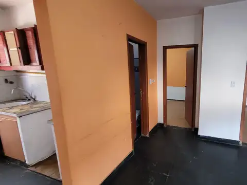 Casa Ph en venta tres ambientes con patio - Morón