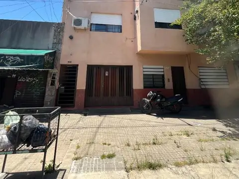 0oportunidad   Monoambiente amplio, en 1er piso x escalera