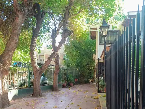 Departamento 6 ambientes con 2 baños