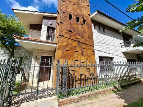 Importante casa Zona Hospital de Niños