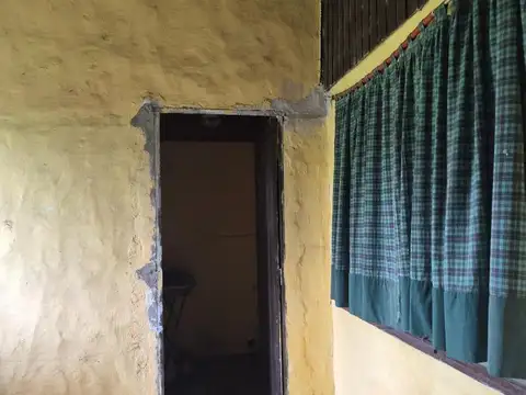 Casa 2 ambientes con 1 baño