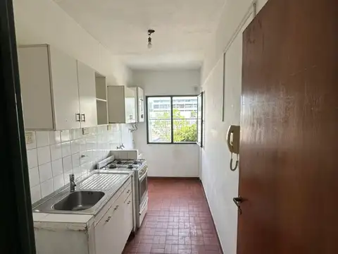 DPTO 2 AMB. 2º PISO CON COCINA SEPARADA VISTA ABIERTA