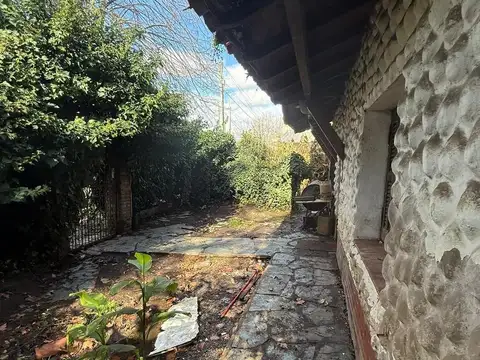 Casa en Venta con 3 cocheras