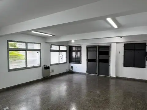Oficina en Alquiler 50 años