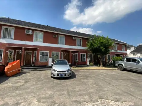 Depto Tipo Casa en Venta de 3 ambientes