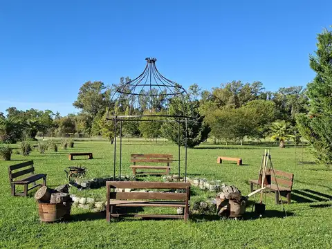Campo de 32 ha. con infraestructura ideal Club de Polo o Equitación a 14 km. de Capilla del Señor