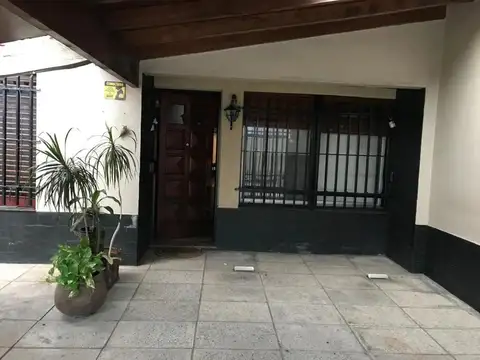 Depto Tipo Casa en Venta de 5 ambientes