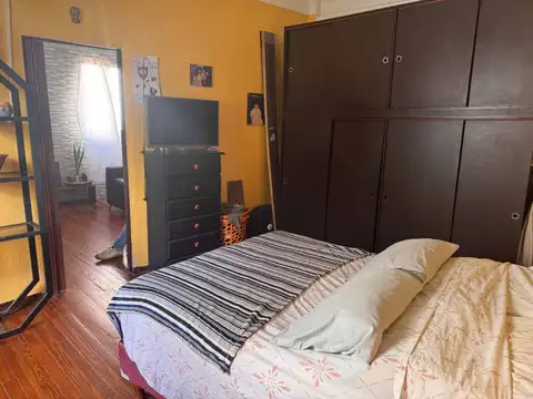 VENTA PH 3 AMB REFACCIONADO EN FLORES APTO CRÉDITO