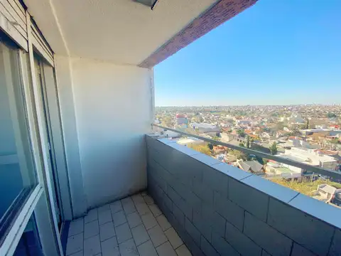 VENTA DEPARTAMENTO 4 AMBIENTES LANUS OESTE BALCÓN