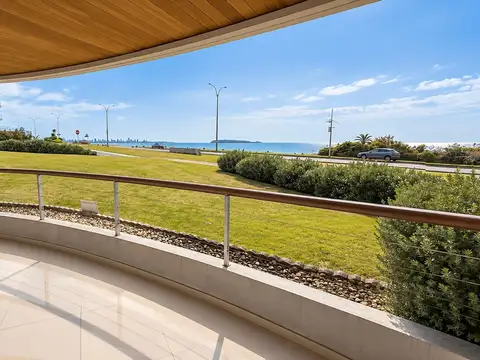 Apartamento en alquiler anual primera linea mansa