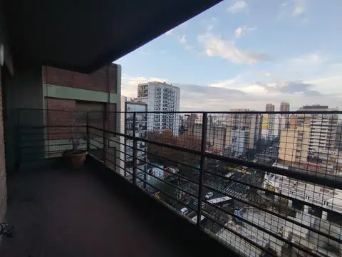 3 AMBIENTES CFTE BALCON - COCHERA Y BAULERA - 63 m2