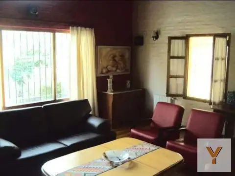 Casa en venta - 3 Dormitorios 3 Baños - Cochera - 1.500Mts2 - Ranchos, General Paz