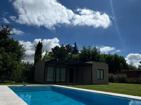 Quinta lote de 1000 m2 con pileta en venta en 25 De Mayo