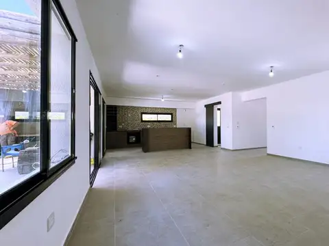 Casa en Venta en Santa Emilia, USD 180.000