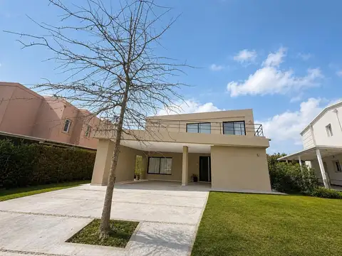 ALQUILER CASA AYRES PLAZA PILAR AMUEBLADA