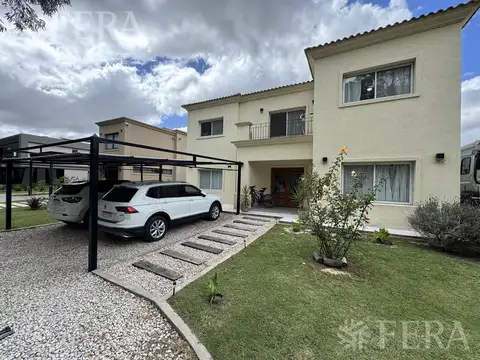 Casa en Venta en Club Miralagos, USD 360.000
