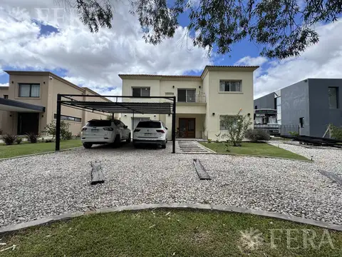 Casa en Venta de 5 dormitorios