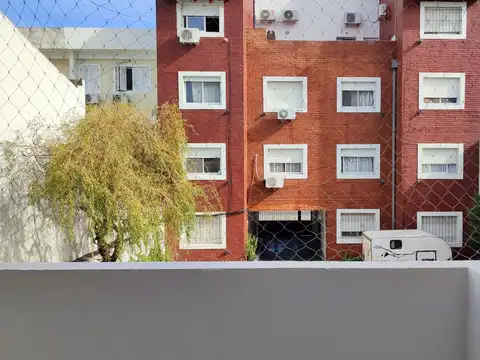 Av. Mitre 2600, Piso 1