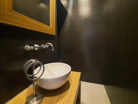 Casa en Alquiler Temporal con 2 cocheras