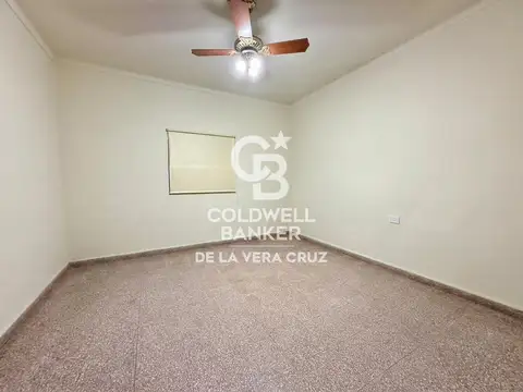Casa en Alquiler en Los Hornos, $ 800.000