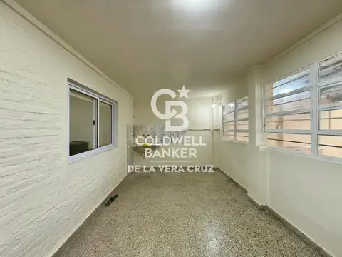 Alquiler - Casa dos dormitorios y patio.