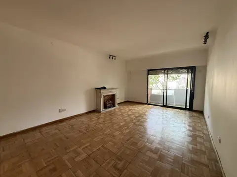 Departamento tipo casa en venta en Almagro