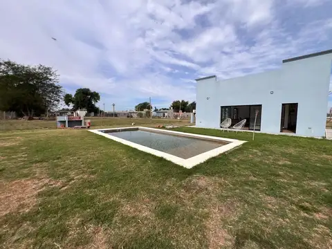 Casa 2 ambientes con 1 baño