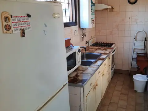 Amplio Duplex Zona Centro con gas Natural