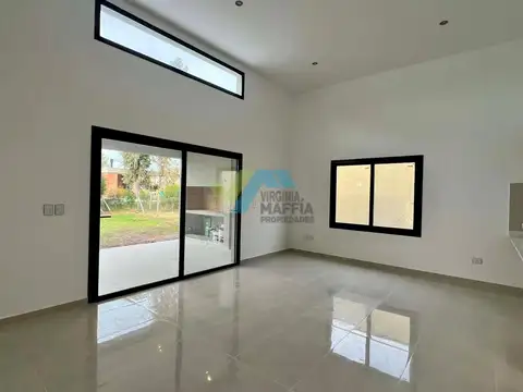 Casa en Venta en Pilar del Este - Santa Lucia, USD 220.000