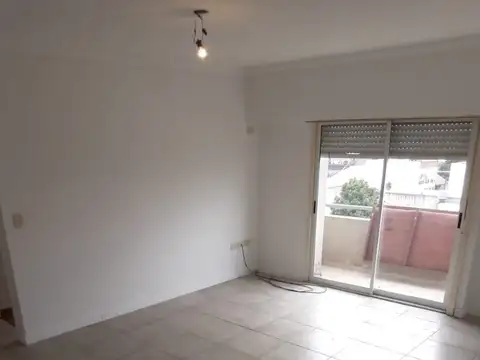 Av Gral San Martin 900, Piso 2