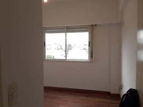 Av Gral San Martin 900, Piso 2