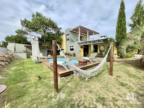 Venta Espectacular casa 2 dormitorios con piscina - La fortuna