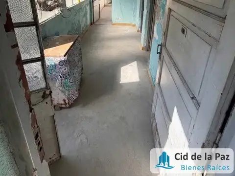 Venta ph 2 ambientes 75m2 con patio constitución