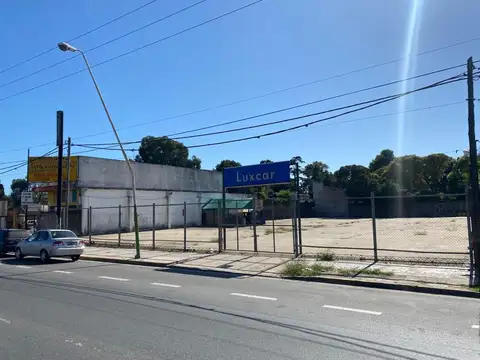 Av. Arturo U. Illia 100