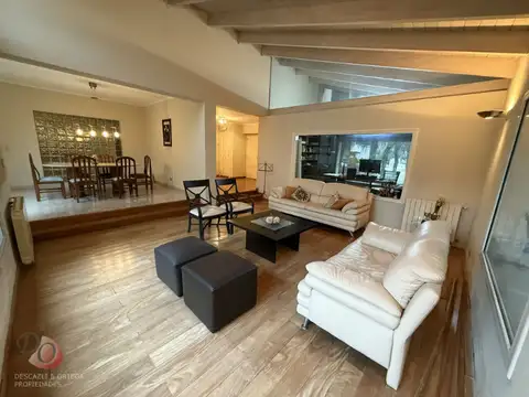 Casa en Venta de 4 dormitorios