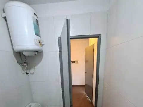 ALQUILER de IMPORTANTE TERRENO EN MORON CENTRO