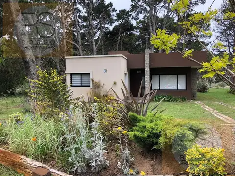 Casa 4 Ambientes en Venta - Costa Del Este