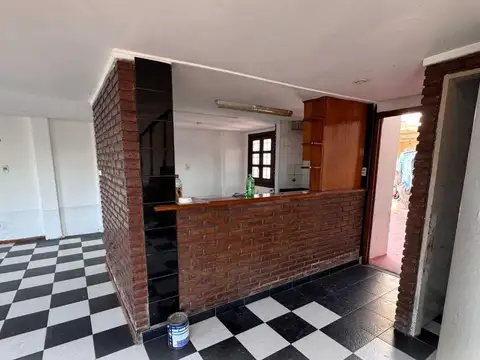 Depto Tipo Casa 3 ambientes con 2 baños