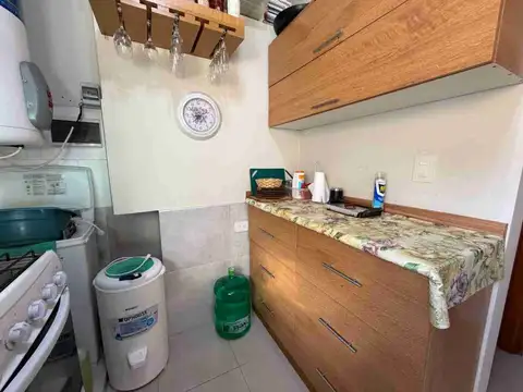 Casa 2 ambientes con 2 baños