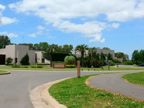 Terreno en Venta en Haras Santa Maria, USD 75.000